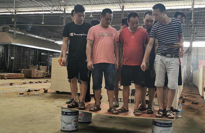 建筑模板怎么選擇？哪些廠家質(zhì)量好一點(diǎn)？